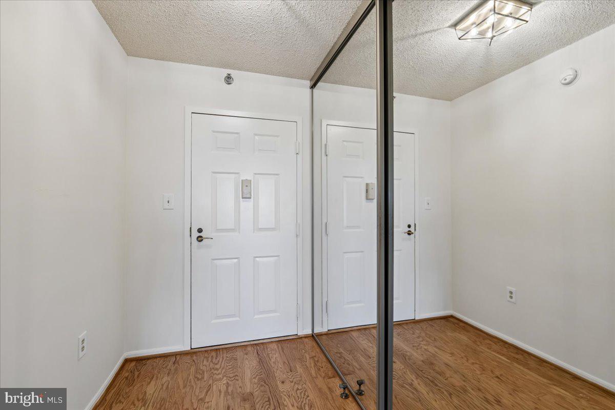 15115 Interlachen Dr #3-901 Property Photo 26