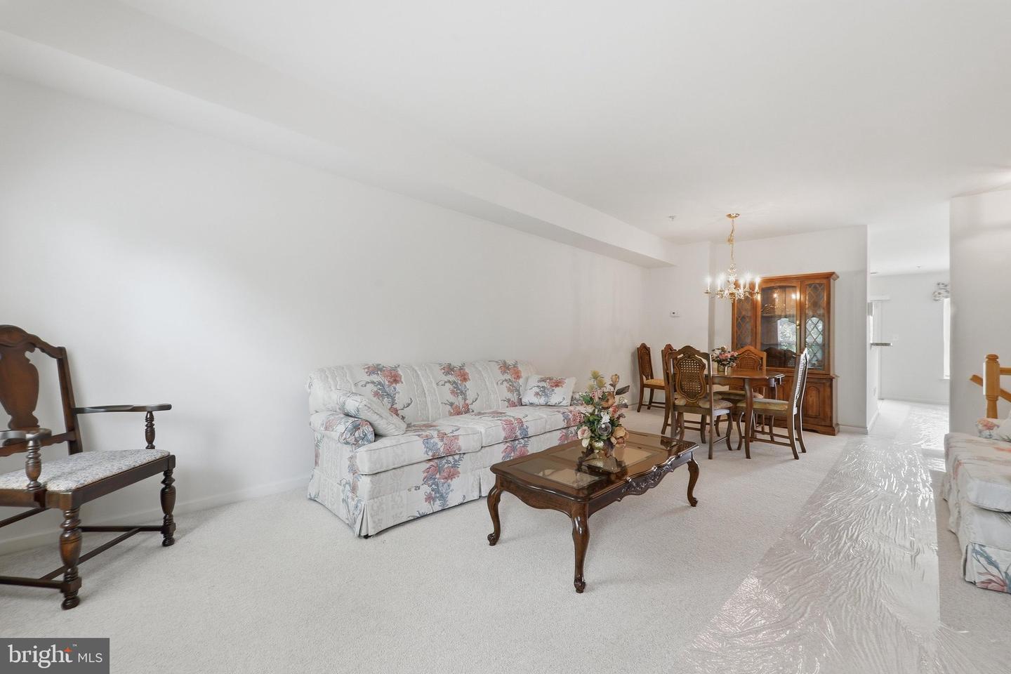 12832 Rexmore Dr #4 Property Photo 8