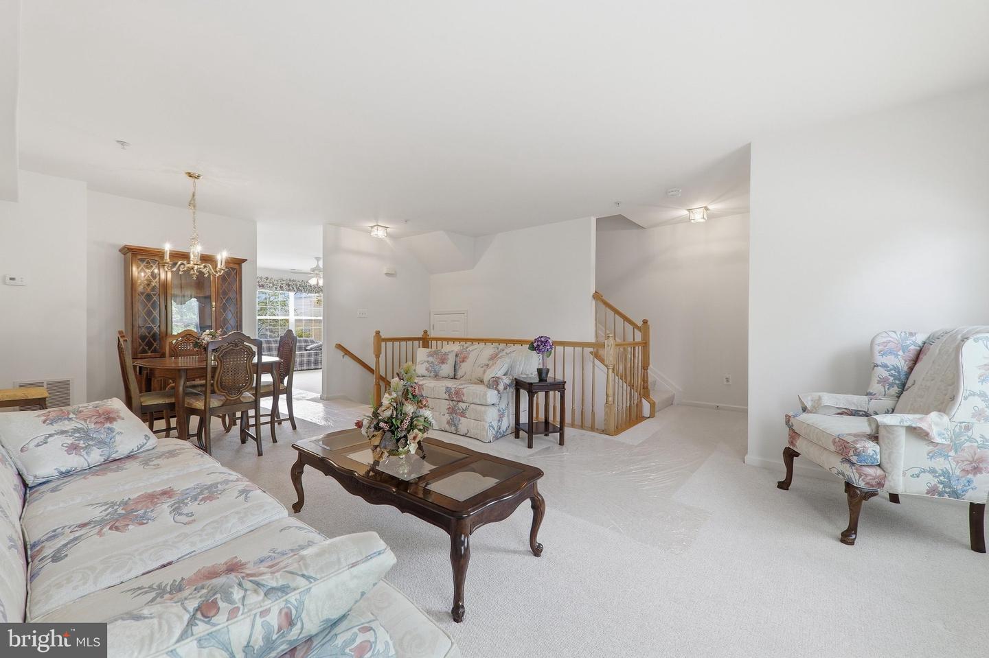 12832 Rexmore Dr #4 Property Photo 9