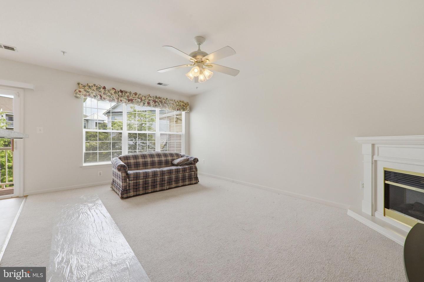 12832 Rexmore Dr #4 Property Photo 10