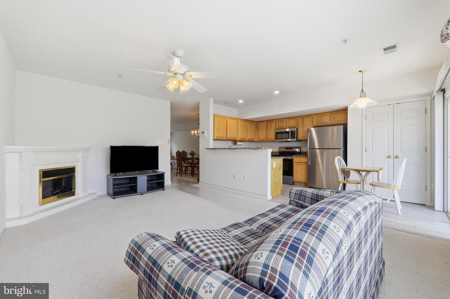 12832 Rexmore Dr #4 Property Photo 12