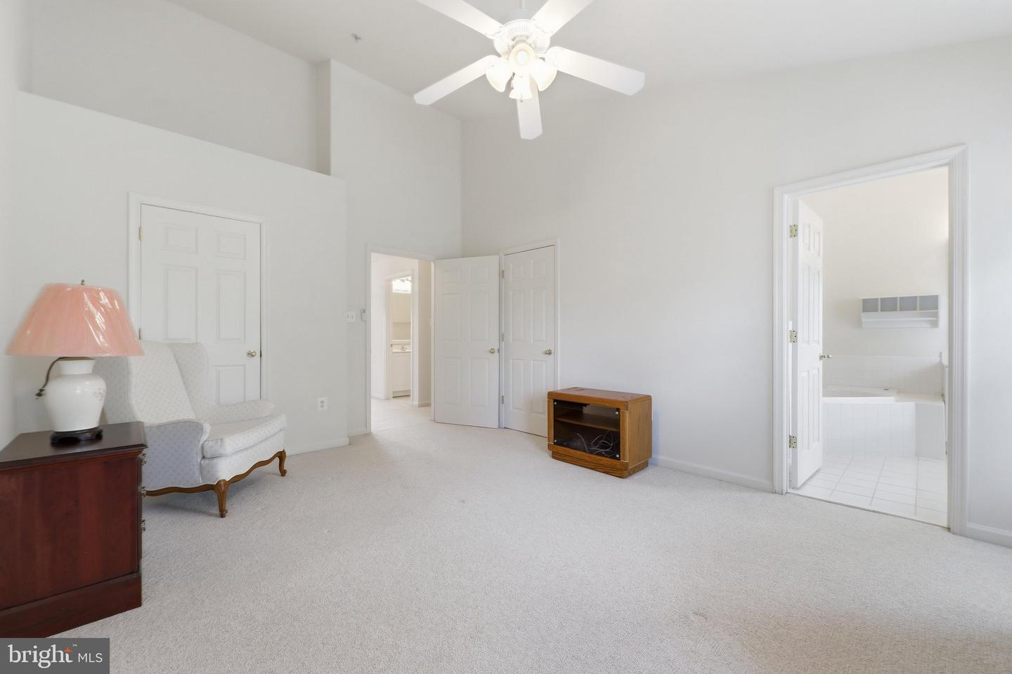12832 Rexmore Dr #4 Property Photo 25