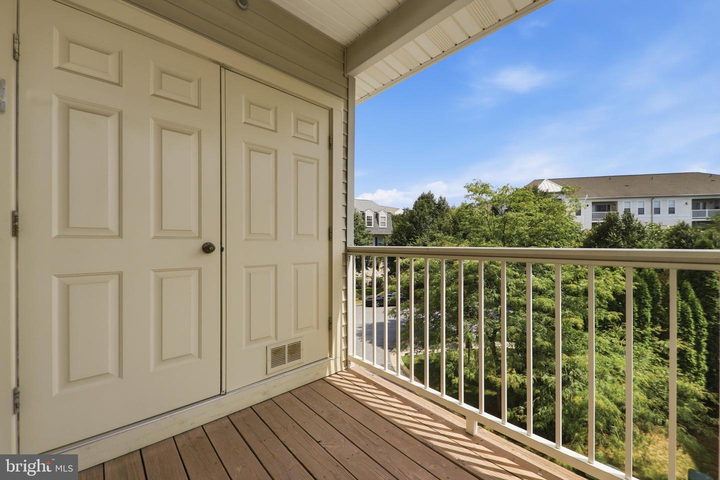 12832 Rexmore Dr #4 Property Photo 44