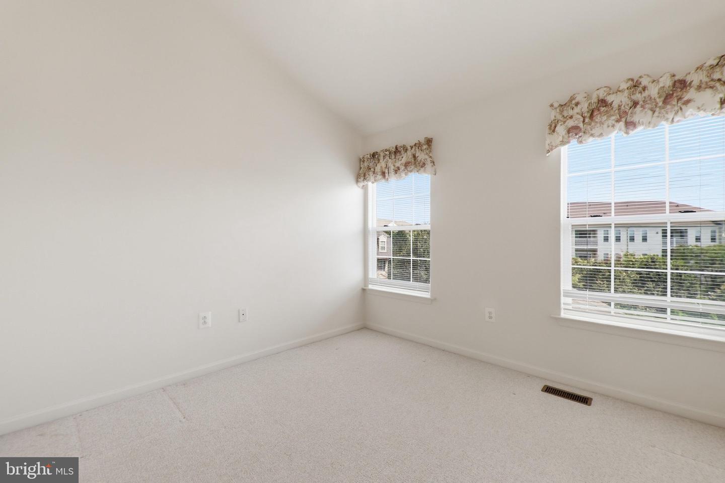 12832 Rexmore Dr #4 Property Photo 66