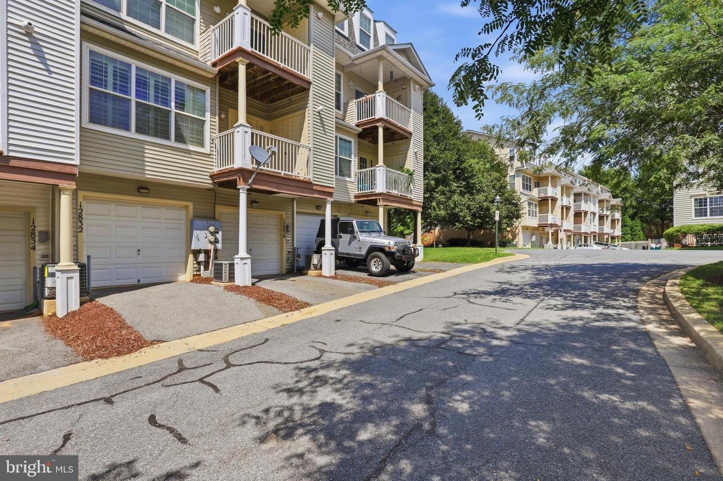12832 Rexmore Dr #4 Property Photo 74