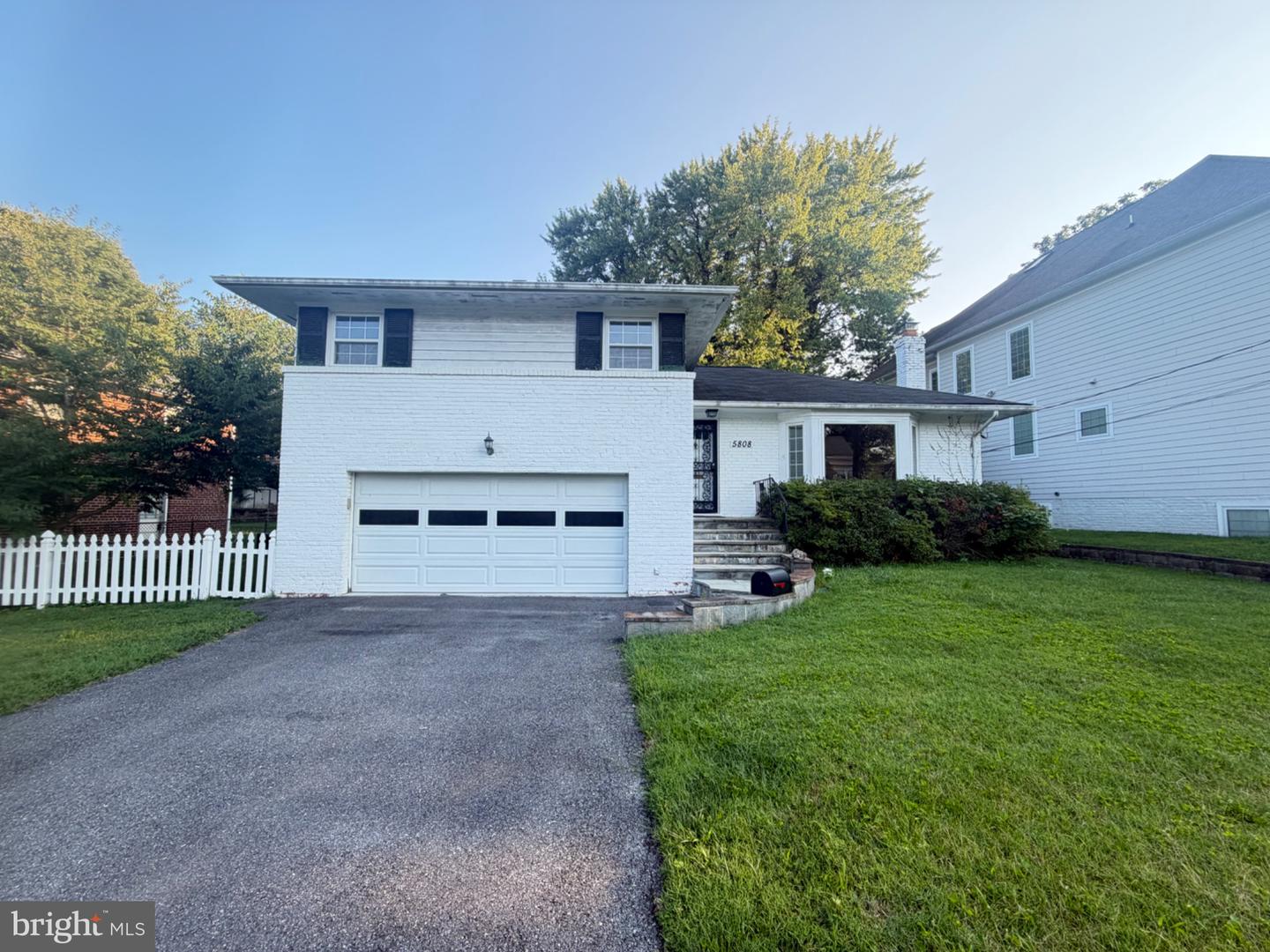 5808 GREENTREE RD Property Photo 1