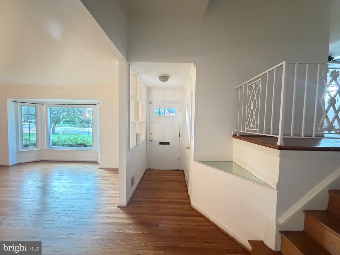 5808 Greentree Rd Property Photo 4