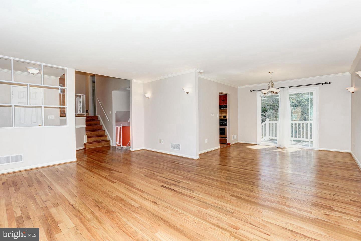 5808 Greentree Rd Property Photo 6