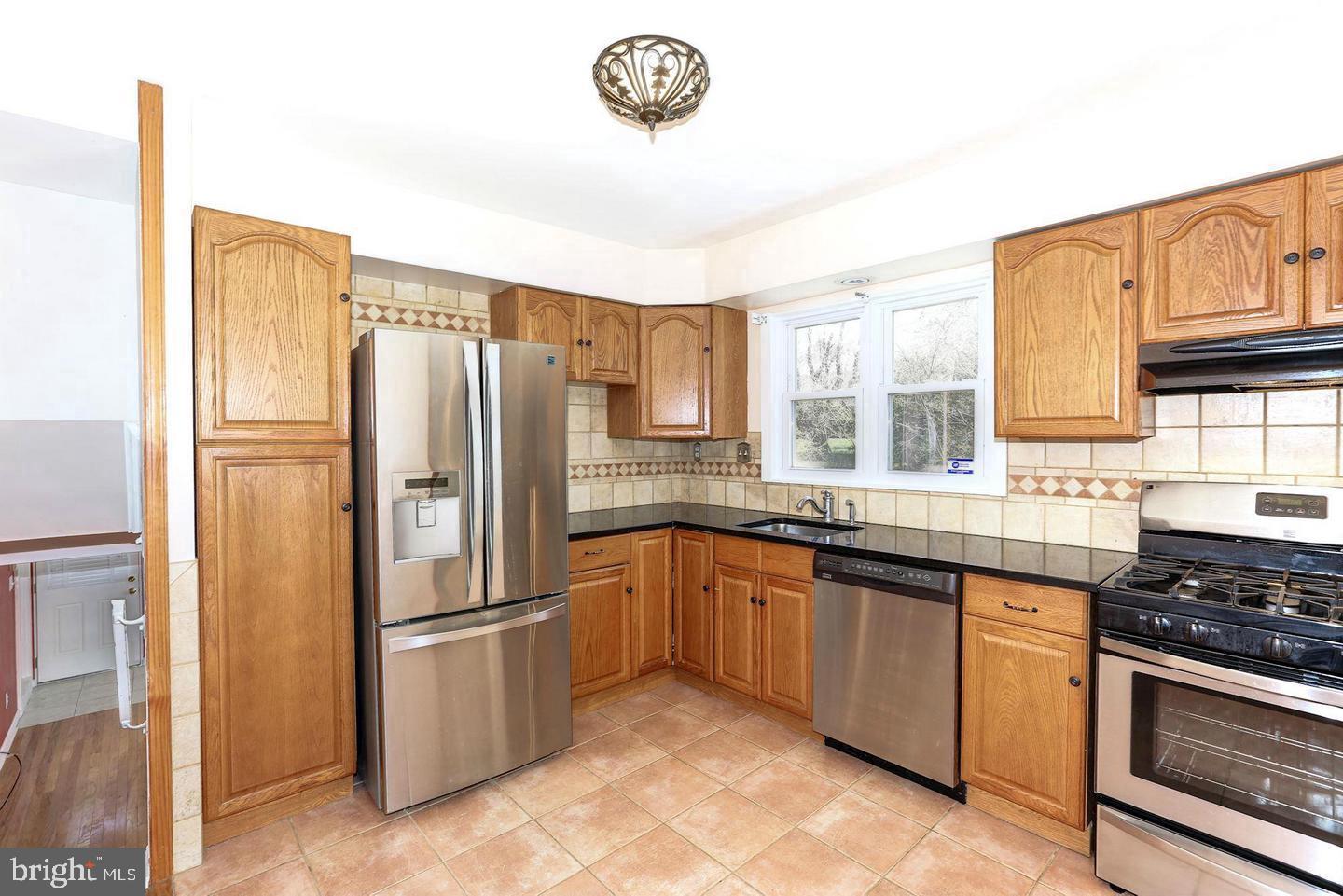5808 Greentree Rd Property Photo 8