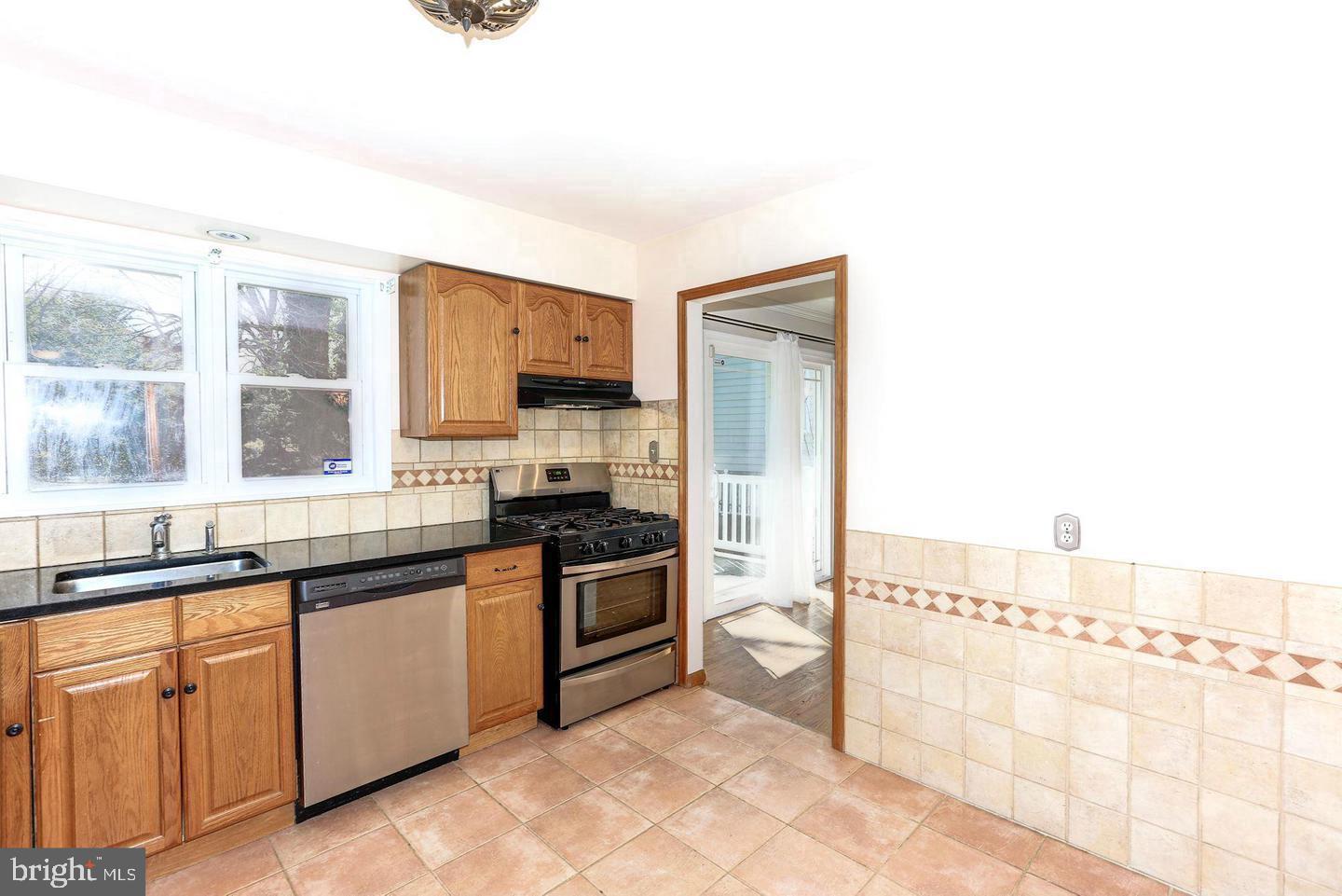 5808 Greentree Rd Property Photo 10