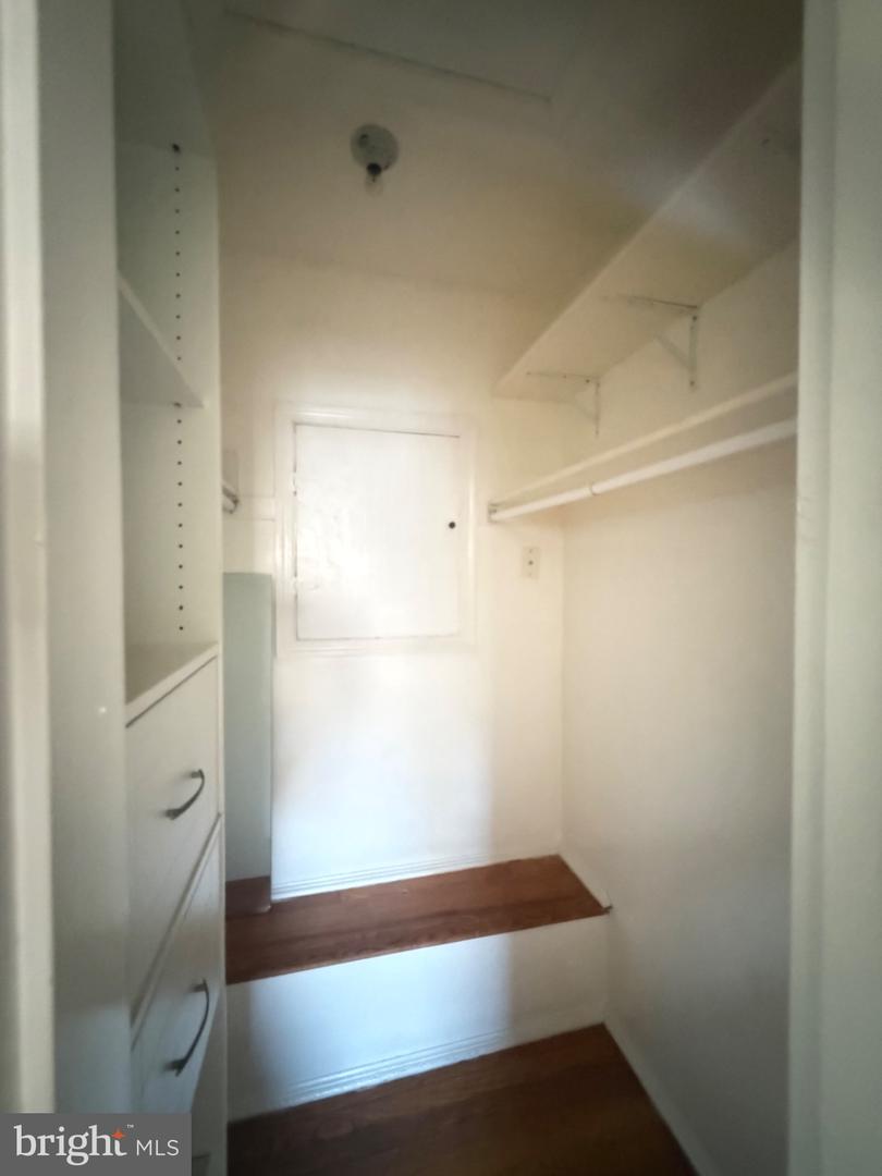 5808 Greentree Rd Property Photo 13