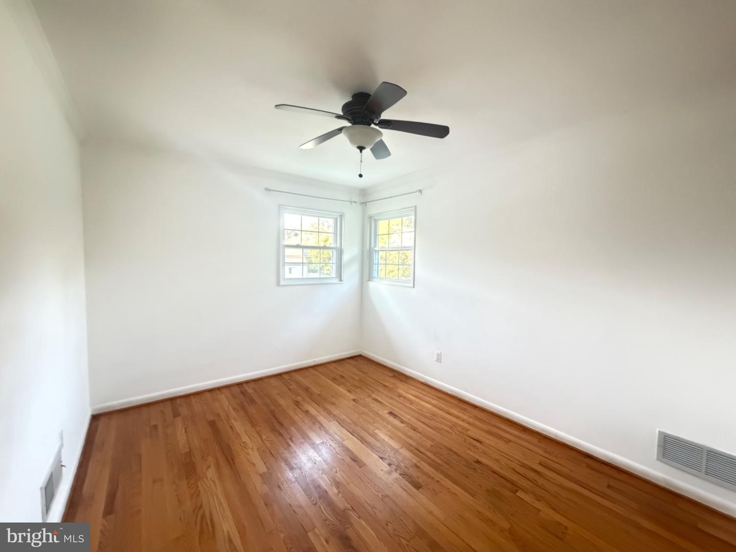 5808 Greentree Rd Property Photo 18
