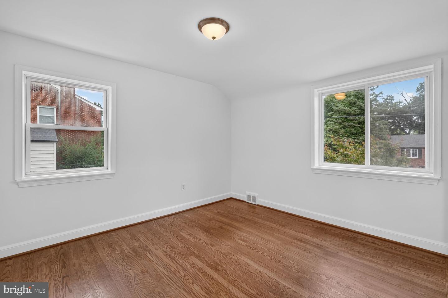 9612 Dilston Rd Property Photo 17