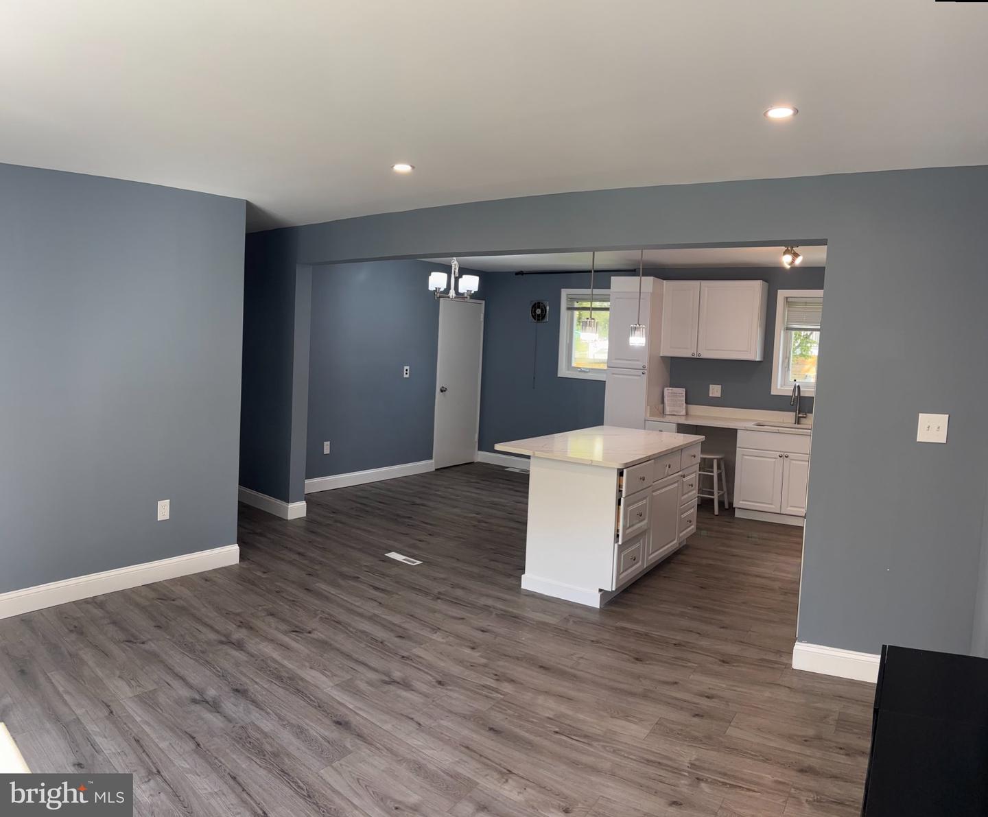 11441 Schuylkill Rd Property Photo 8
