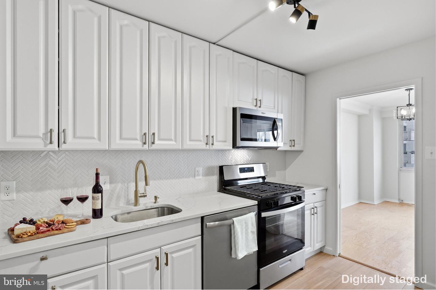 4515 Willard Ave #616s Property Photo 5