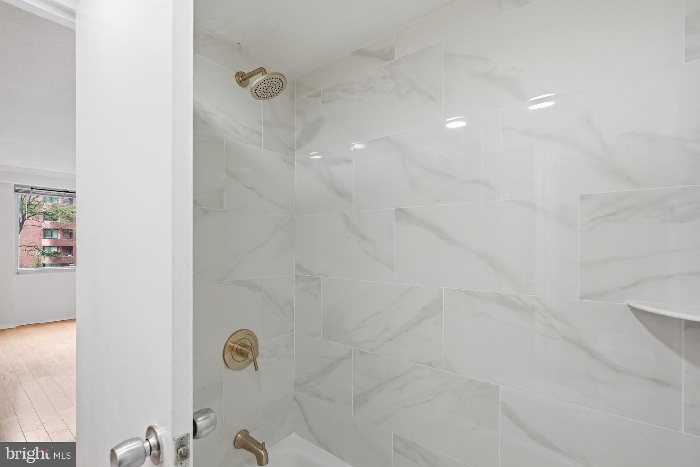 4515 Willard Ave #616s Property Photo 19