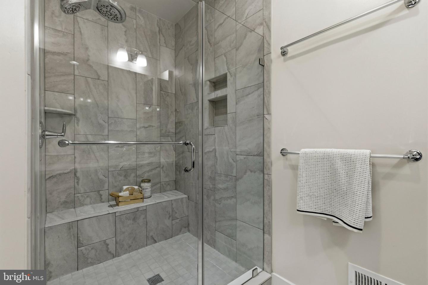 6617 Eames Way Property Photo 28