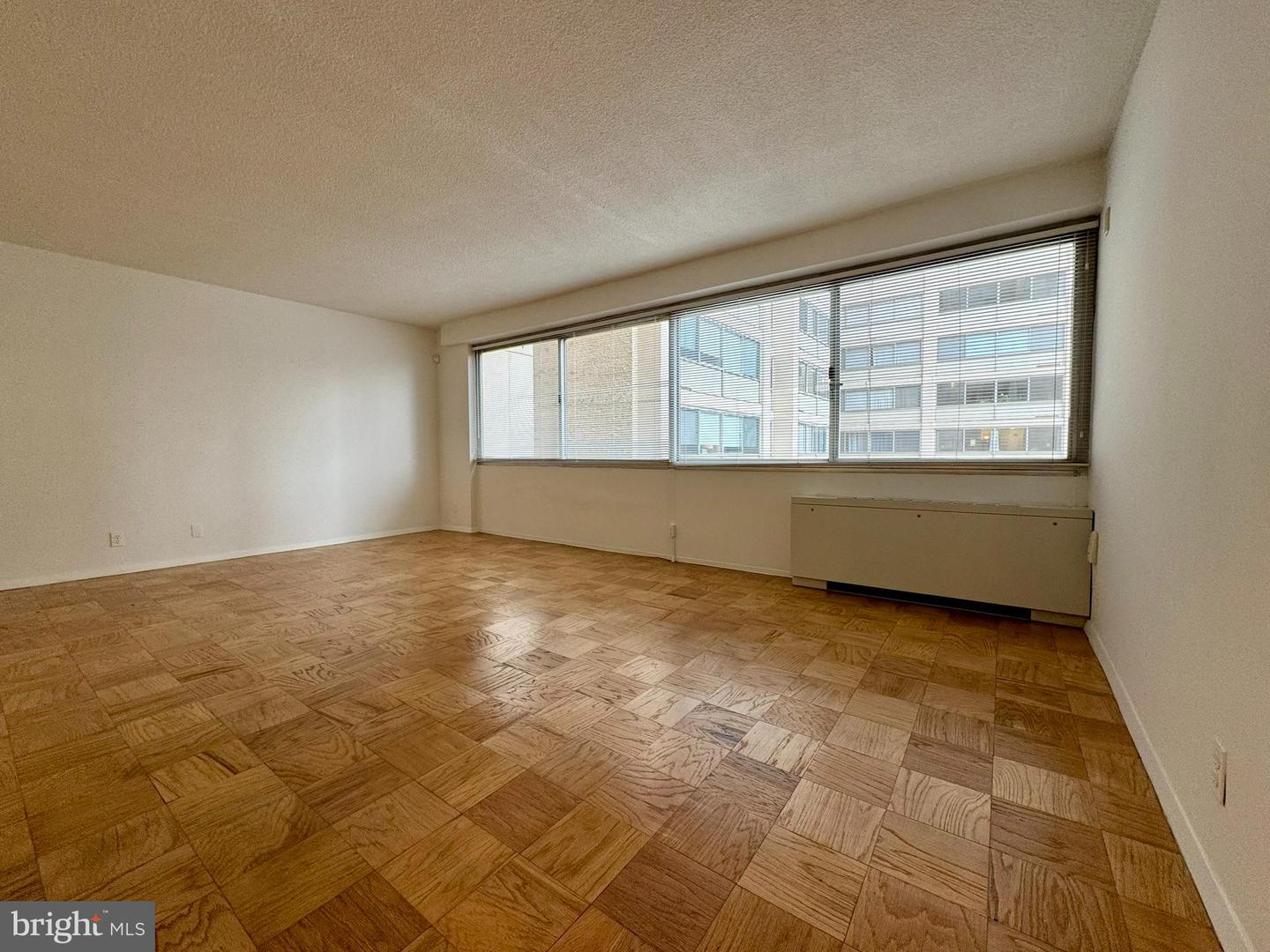 5500 Friendship Blvd #915n Property Photo 4