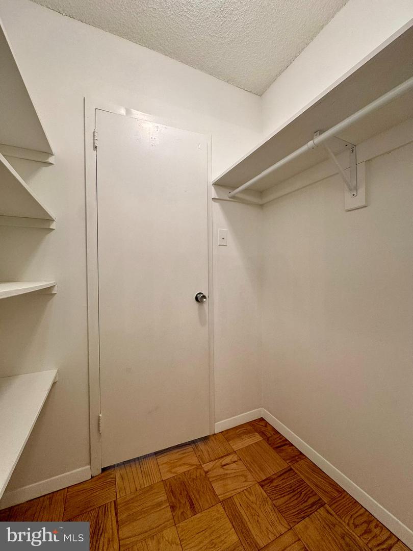 5500 Friendship Blvd #915n Property Photo 12