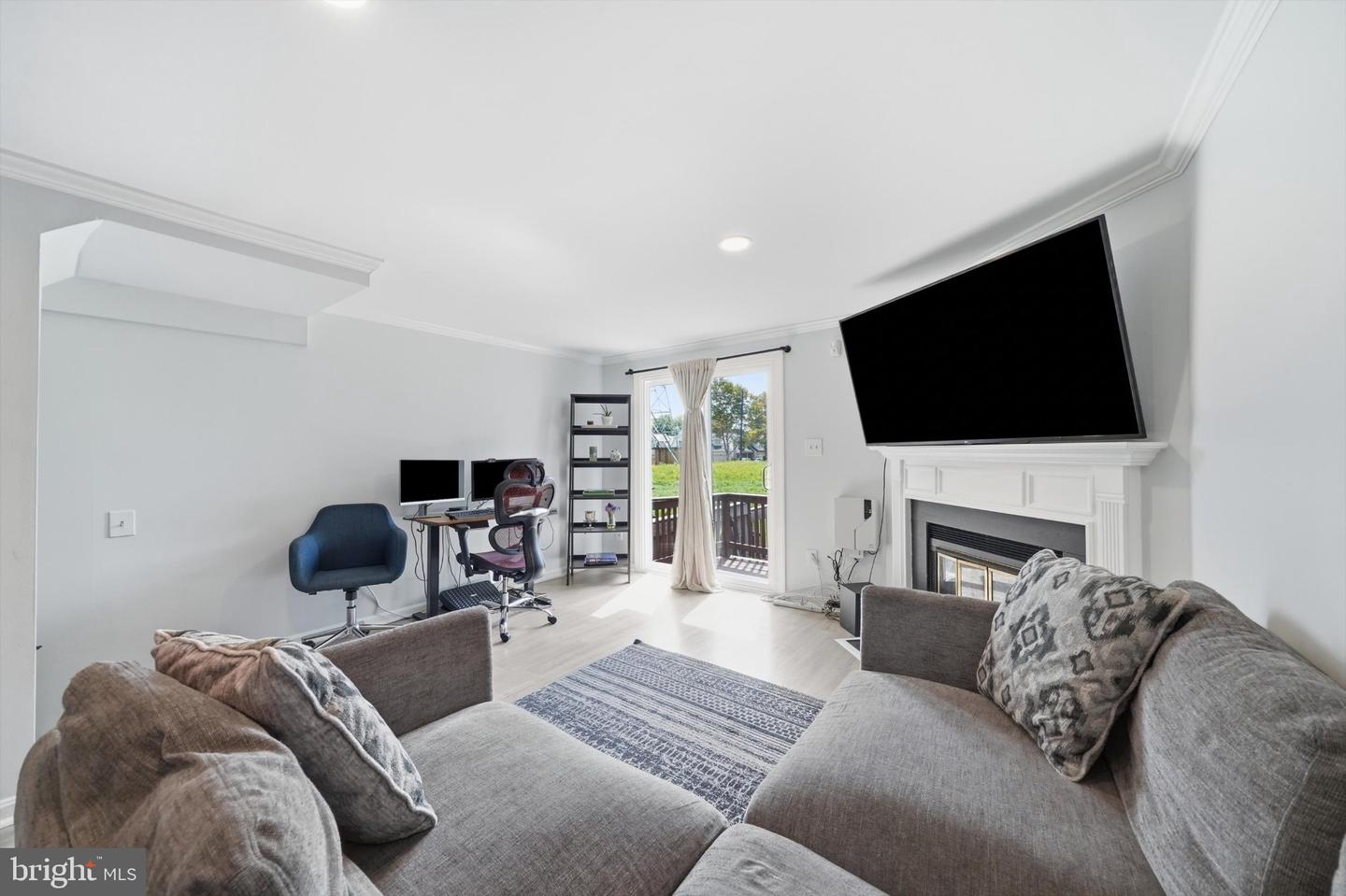 20204 Ravensdale Ct Property Photo 12