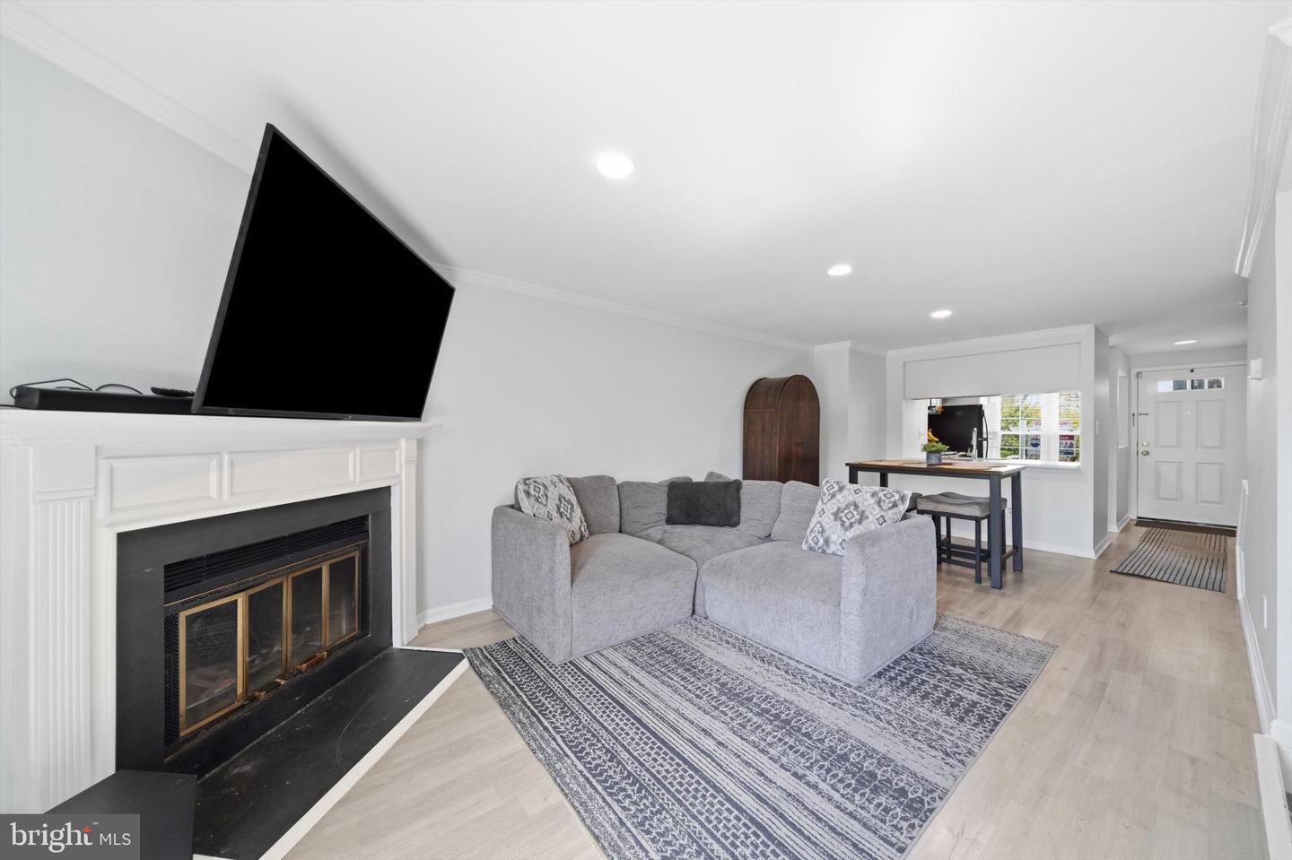 20204 Ravensdale Ct Property Photo 14