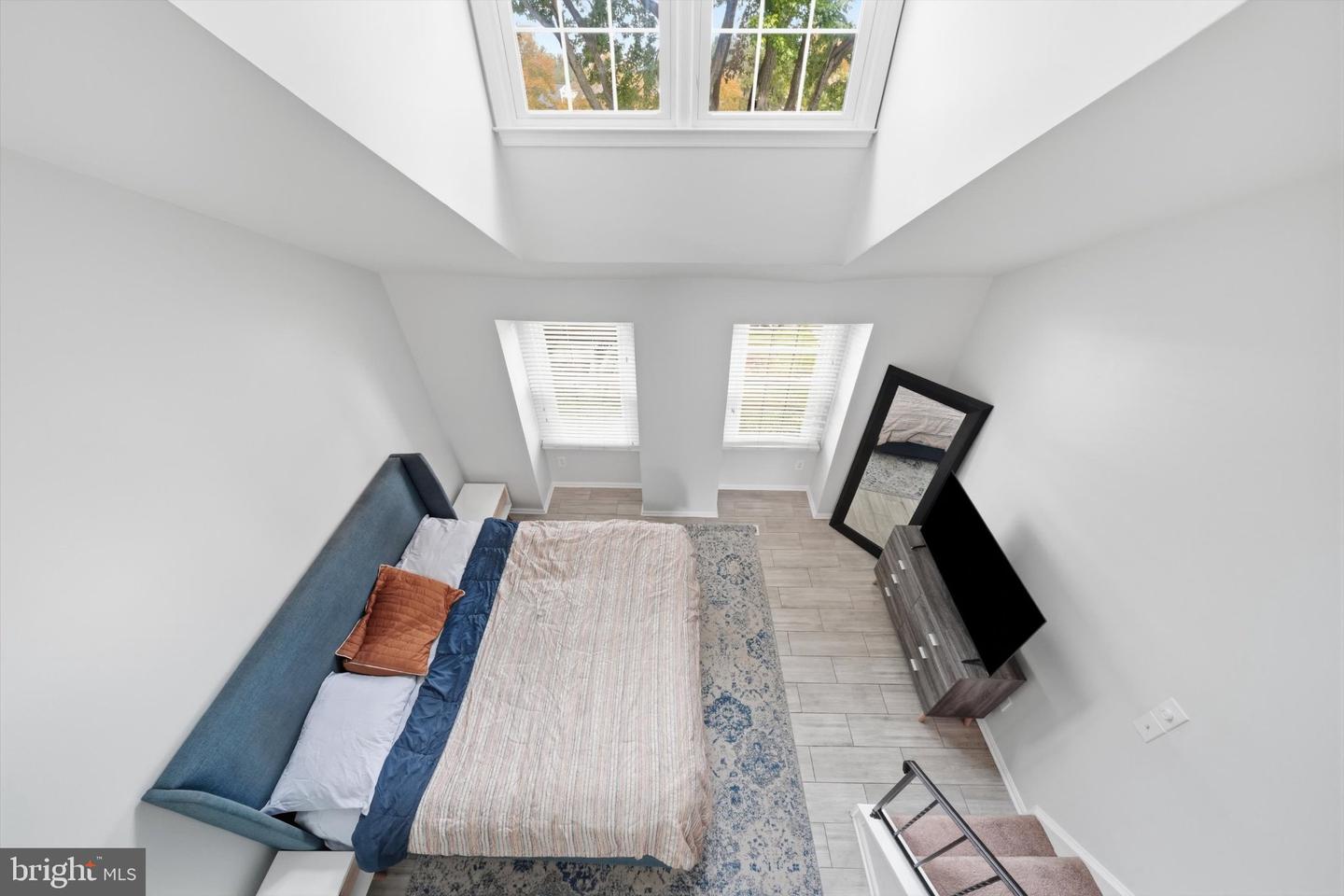 20204 Ravensdale Ct Property Photo 25