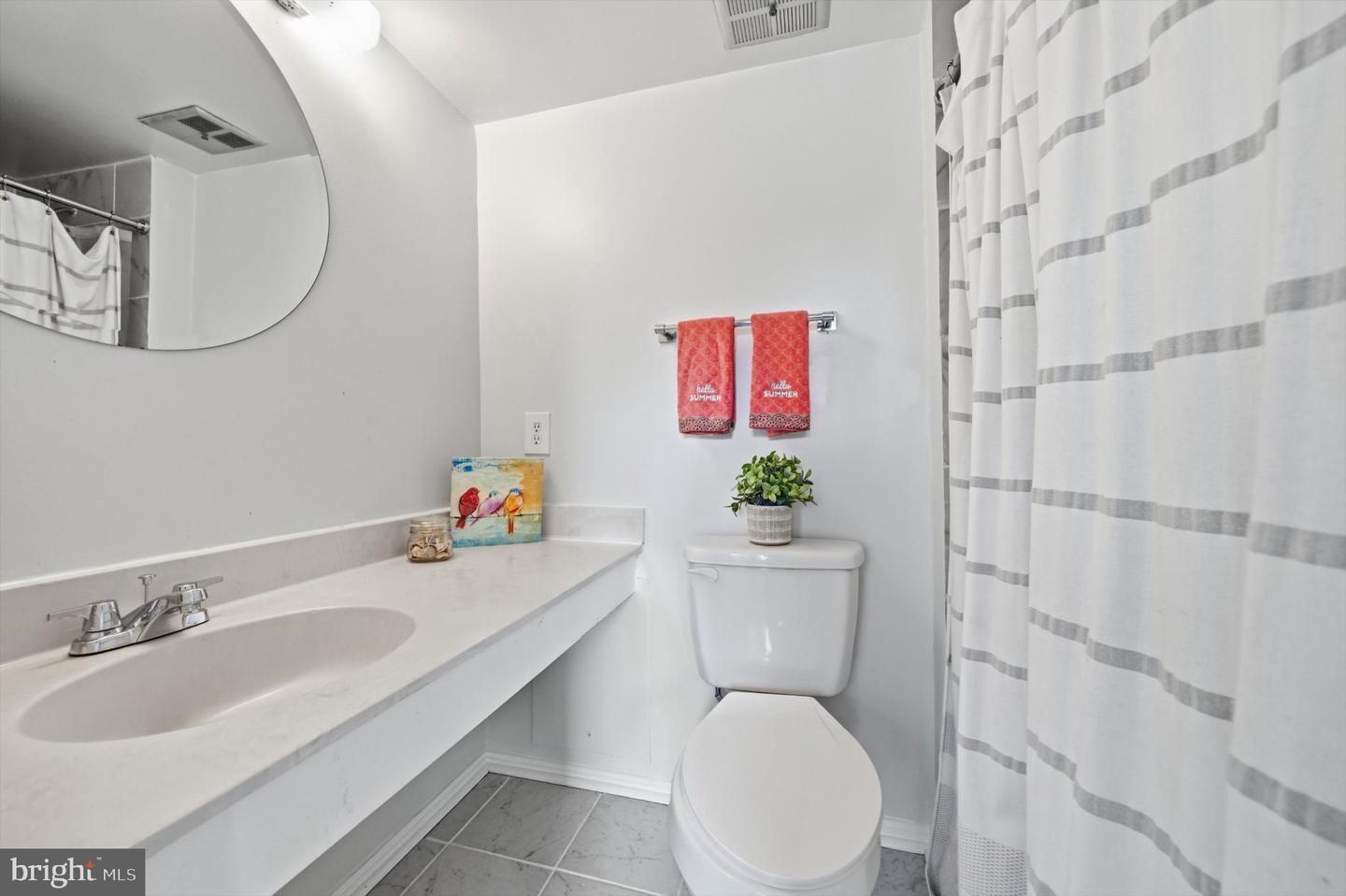 20204 Ravensdale Ct Property Photo 30