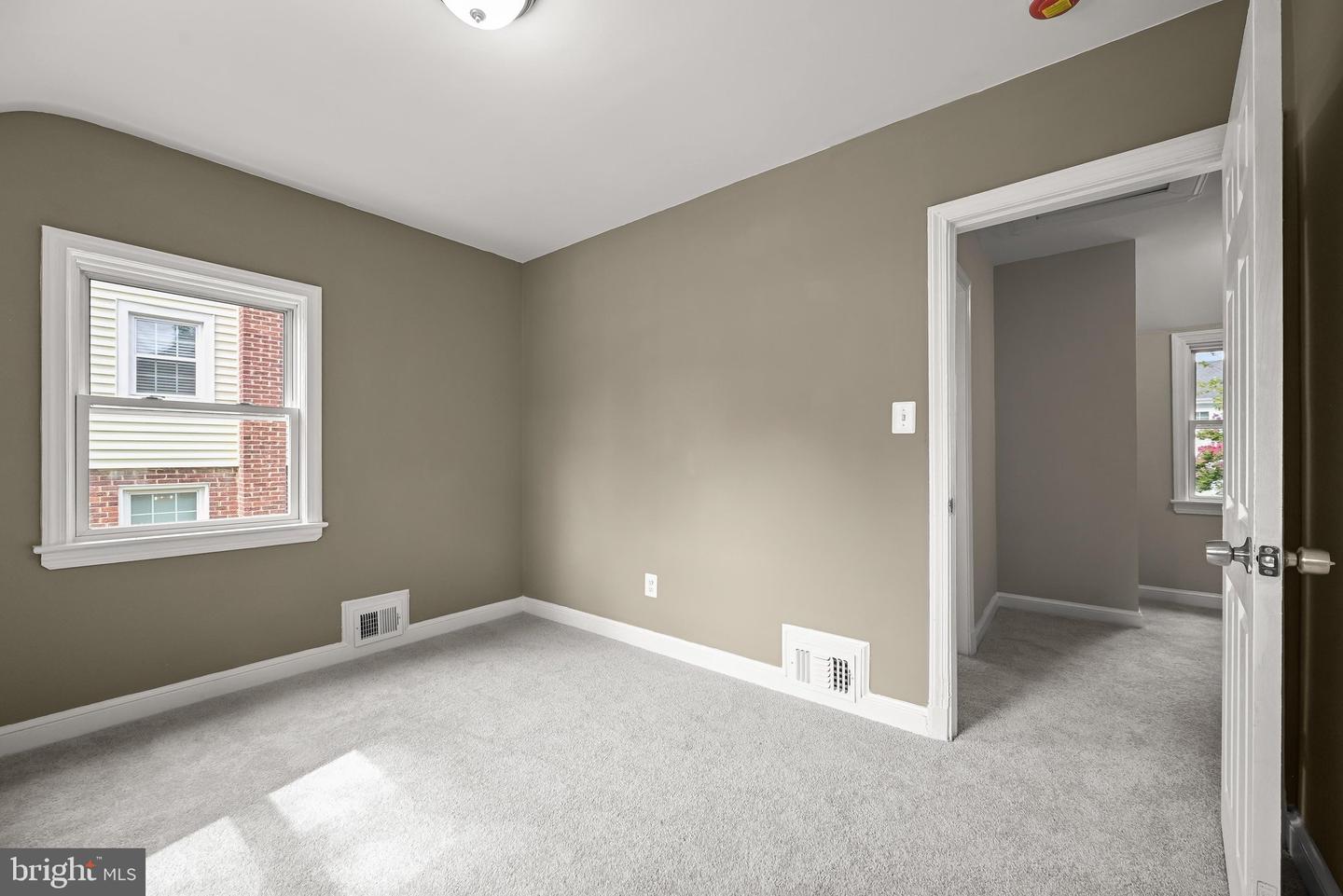 9205 Glenville Rd Property Photo 28