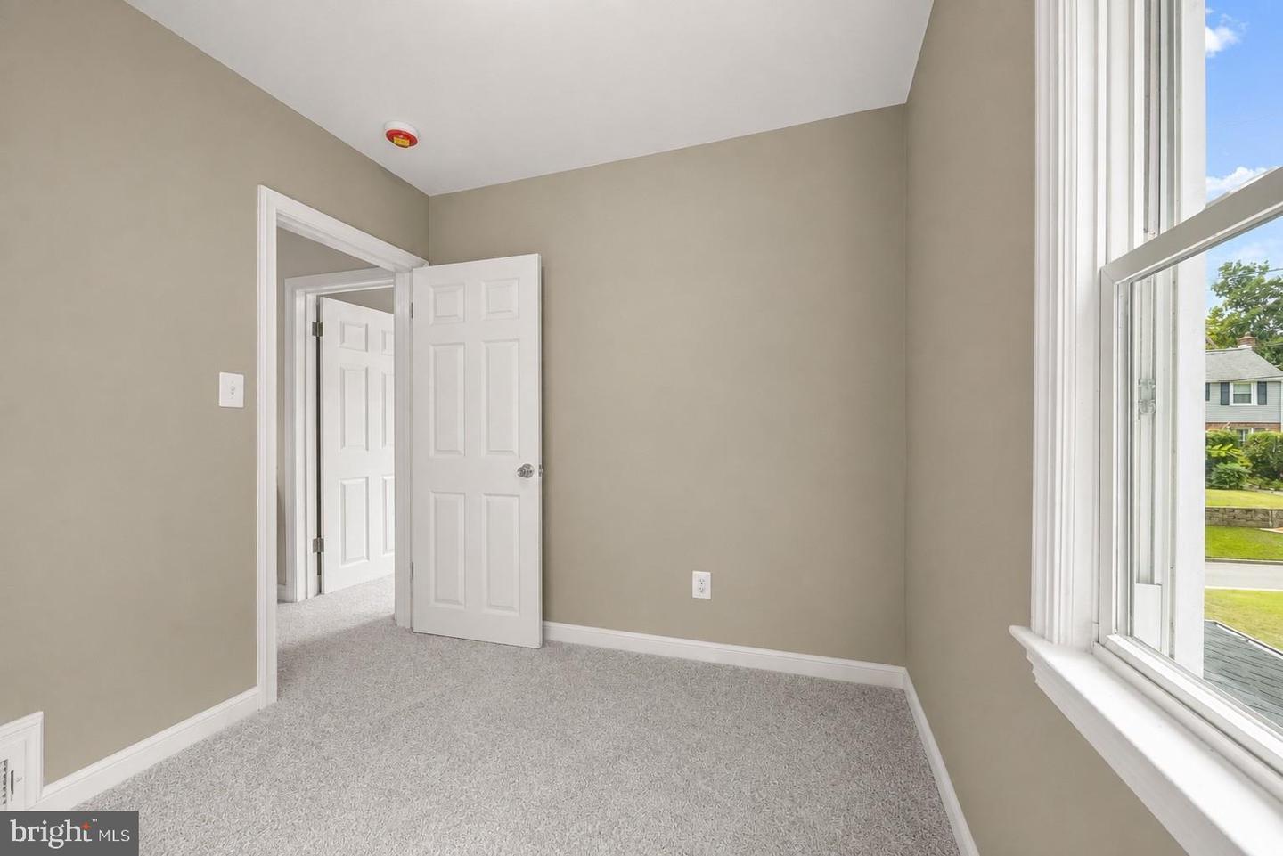 9205 Glenville Rd Property Photo 32