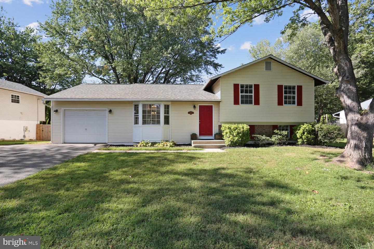 8405 FLOWER HILL TERRACE Property Photo 1