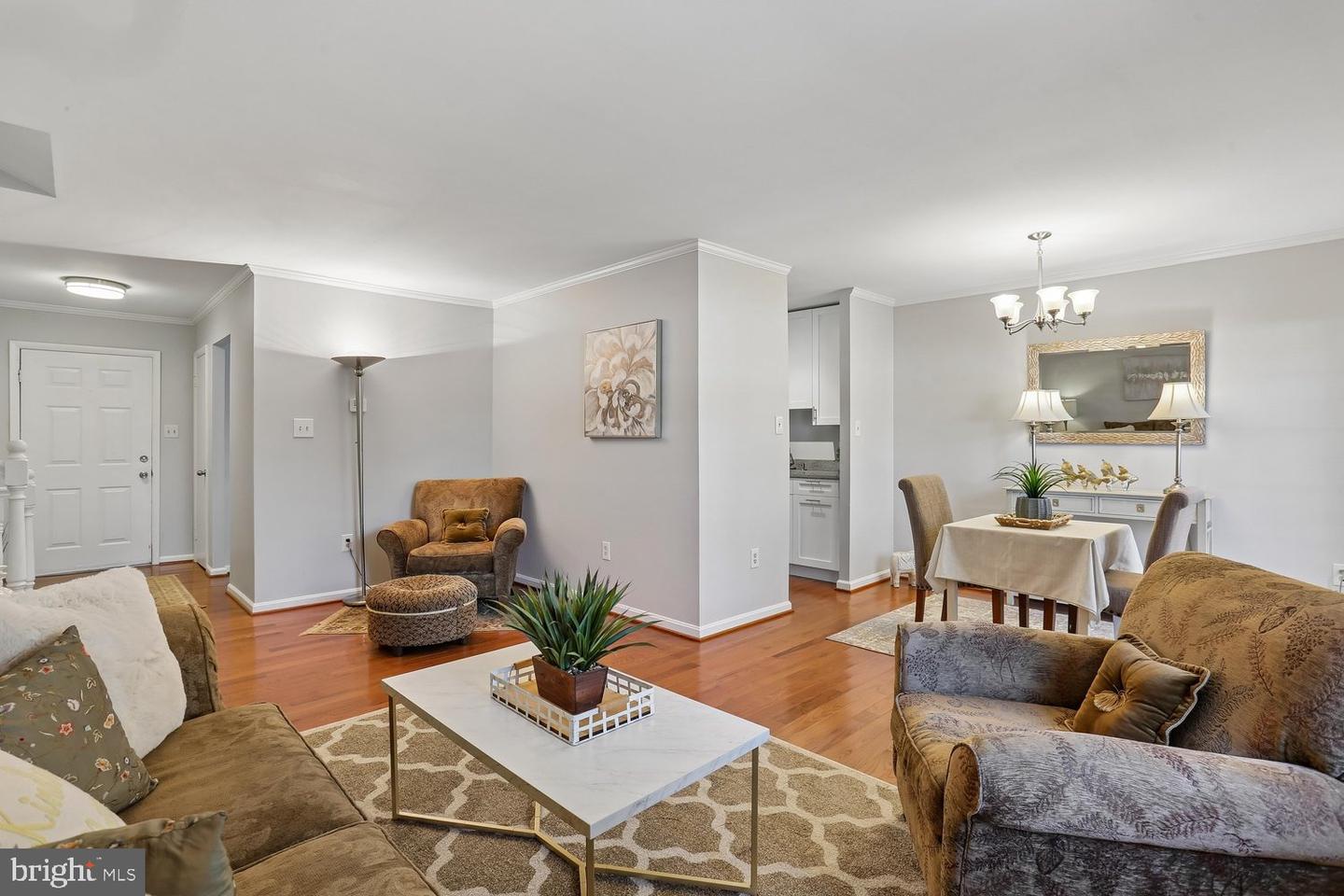 8405 Flower Hill Terrace Property Photo 7