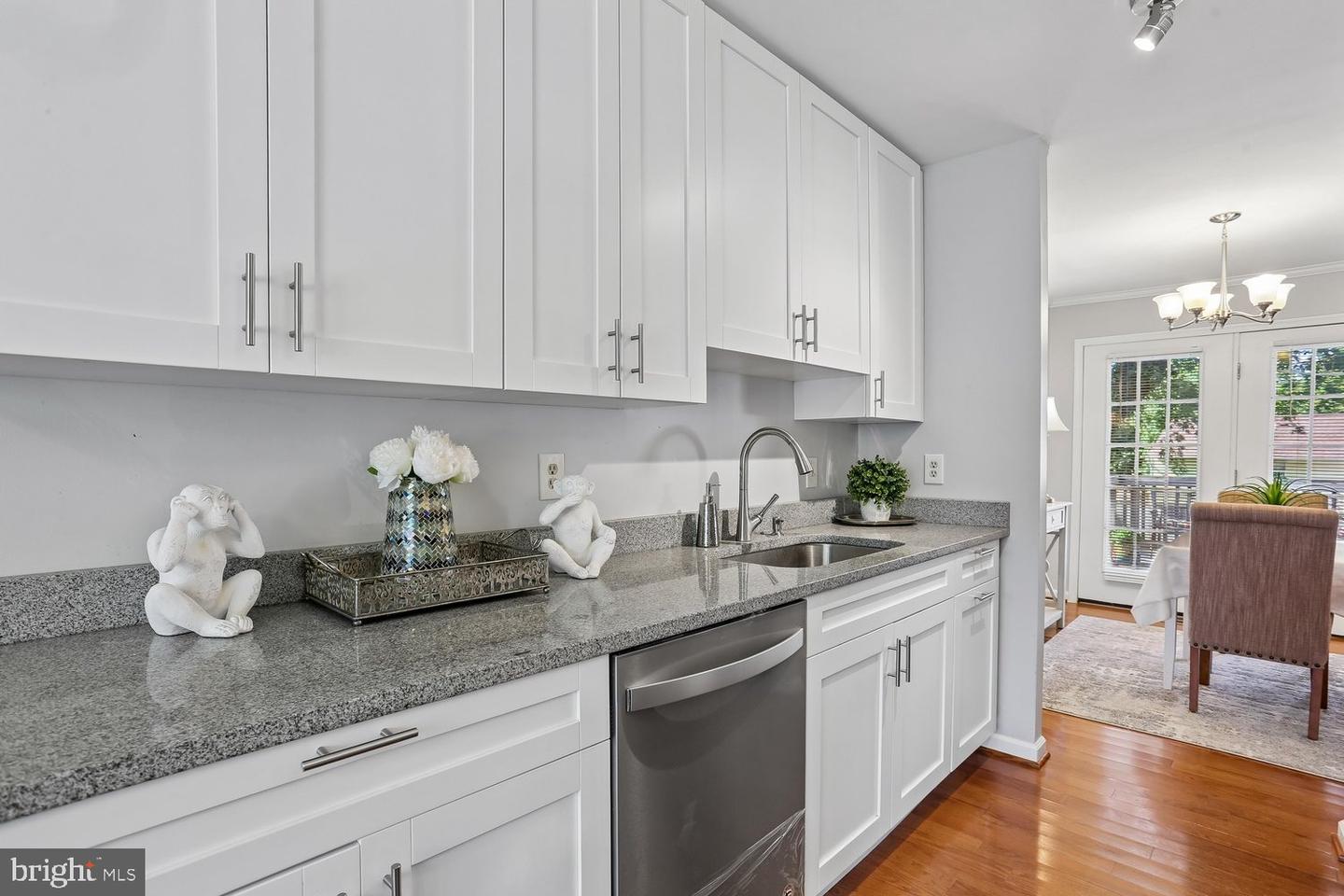 8405 Flower Hill Terrace Property Photo 18
