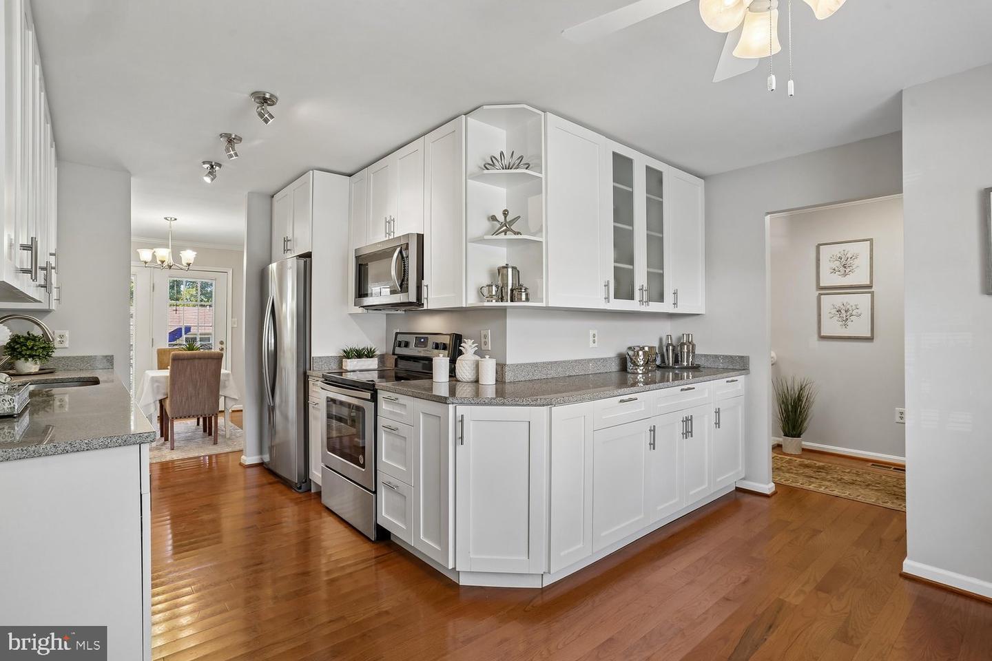 8405 Flower Hill Terrace Property Photo 24