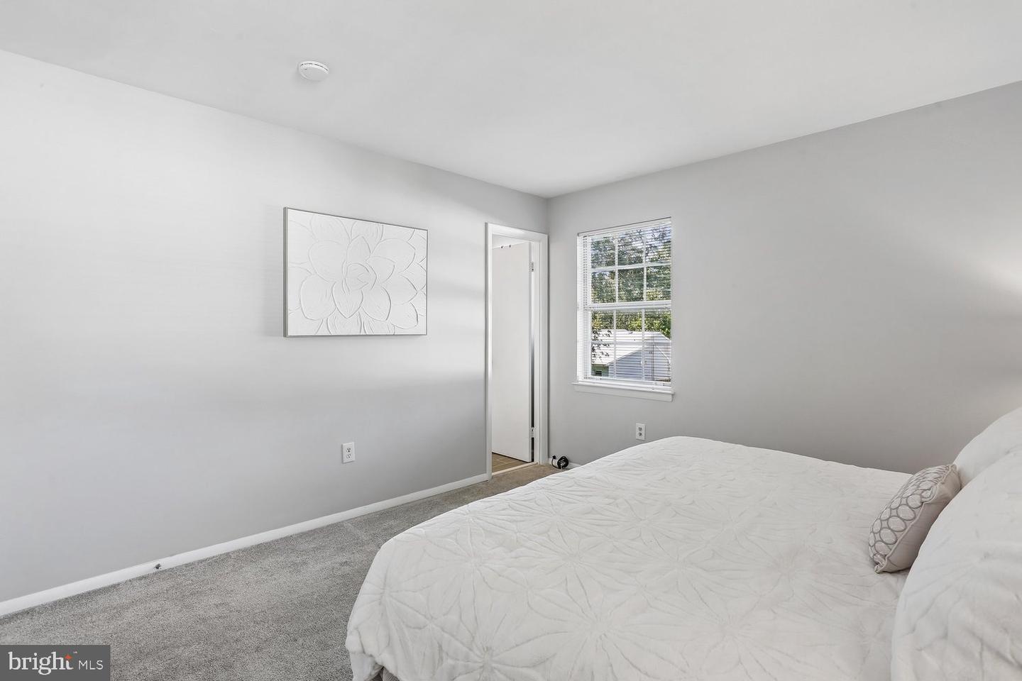 8405 Flower Hill Terrace Property Photo 34