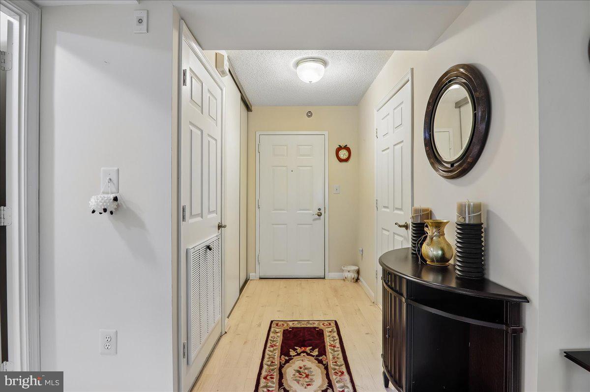 14809 Pennfield Cir #405 Property Photo 6
