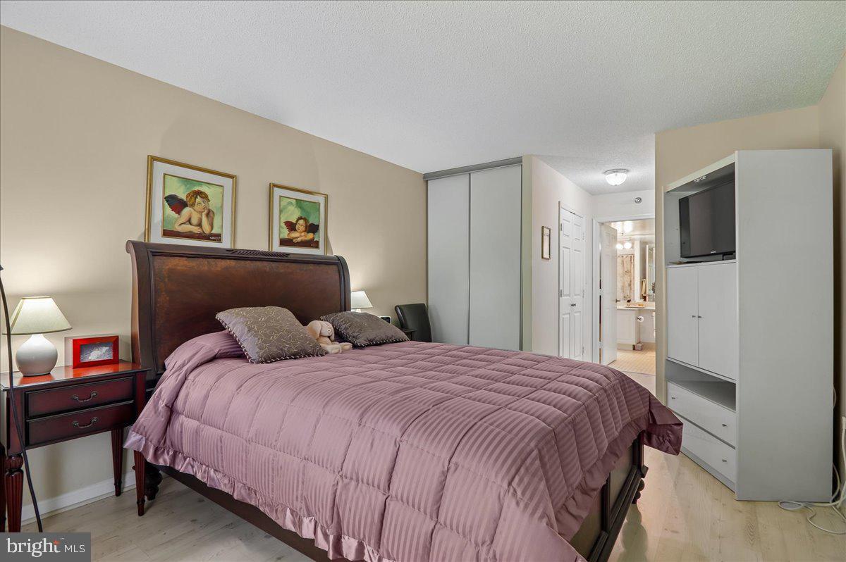 14809 Pennfield Cir #405 Property Photo 19