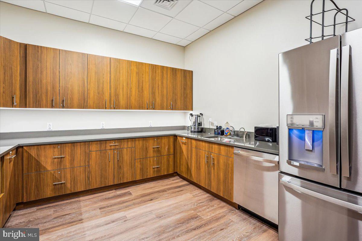 14809 Pennfield Cir #405 Property Photo 32
