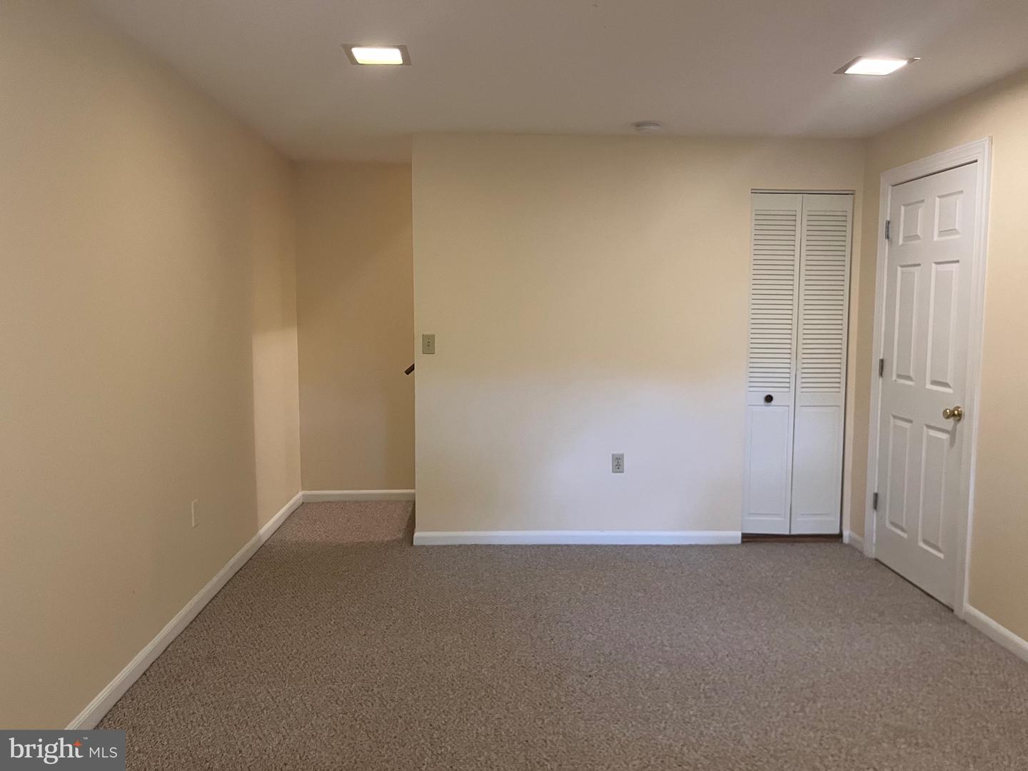 39 Triple Crown Ct Property Photo 9