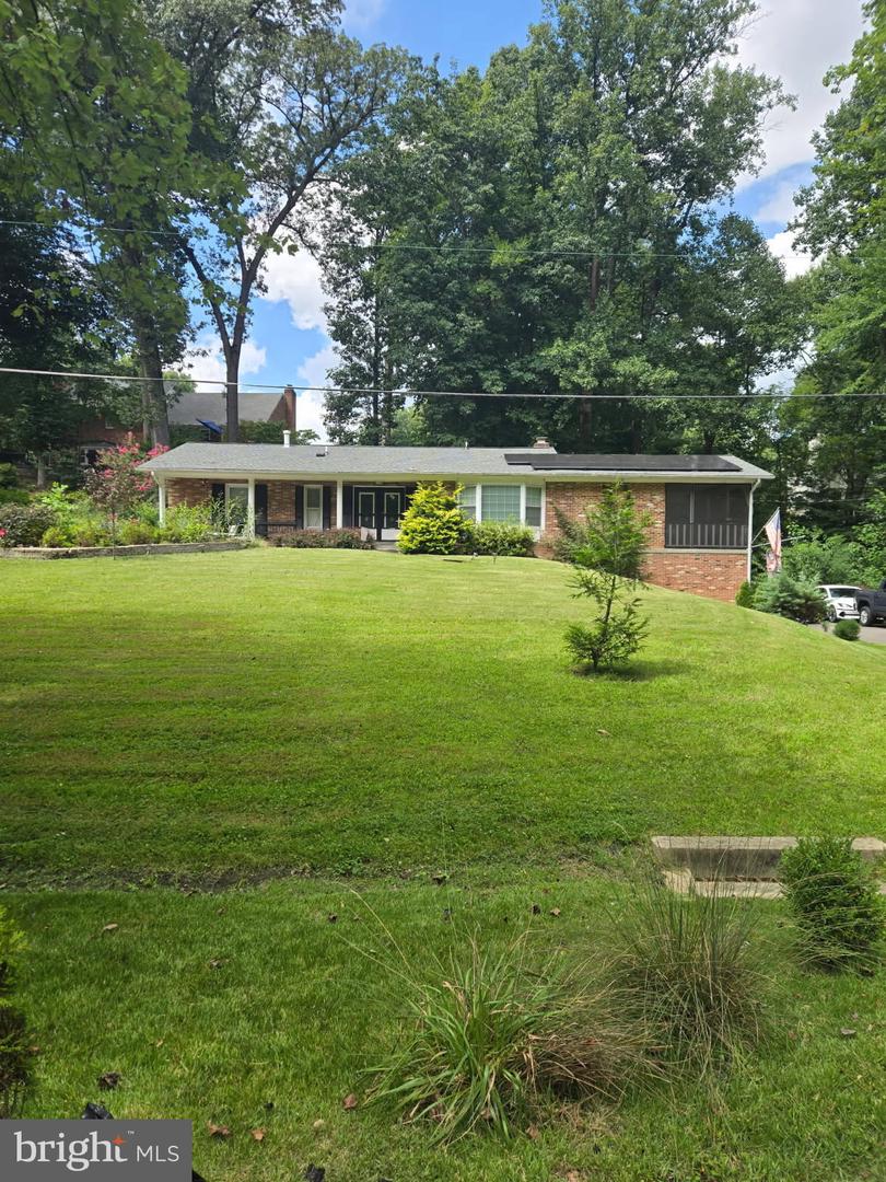 2136 Edgewater Pkwy Property Photo 1