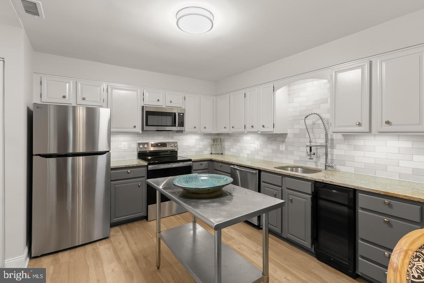 4 Dudley Ct Property Photo 8