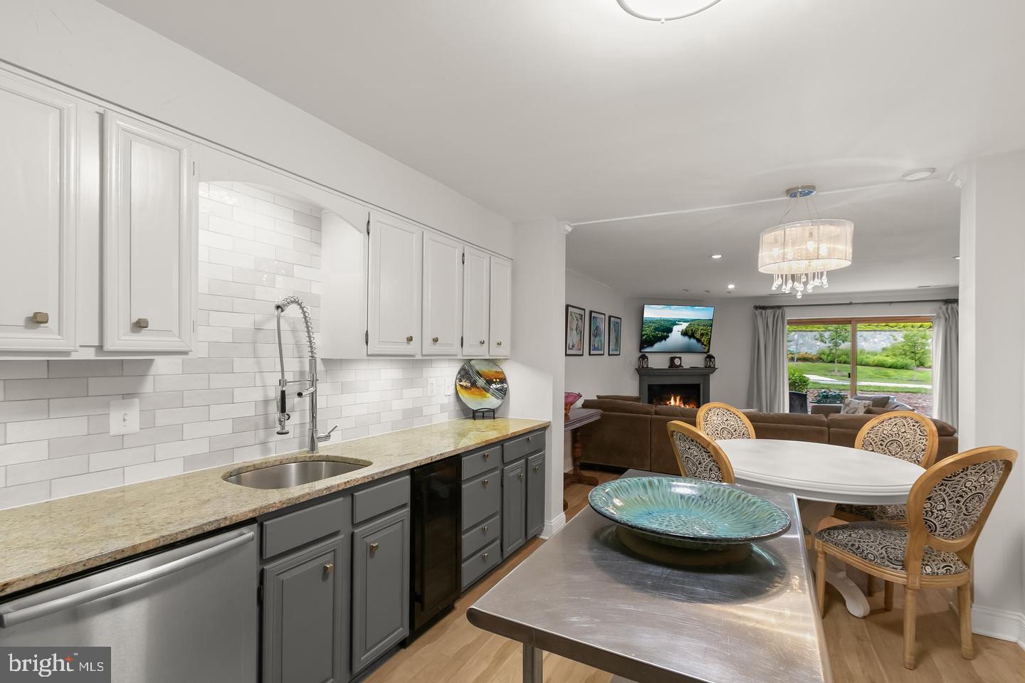 4 Dudley Ct Property Photo 10