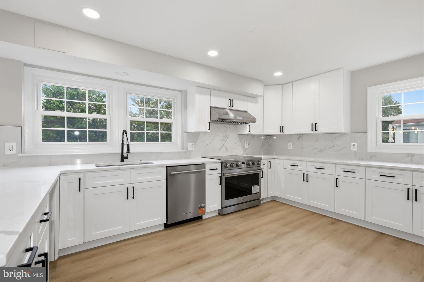 11516 Parsippany Ter Property Photo 4