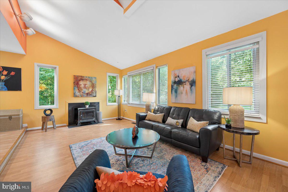 14701 Fireside Dr Property Photo 3
