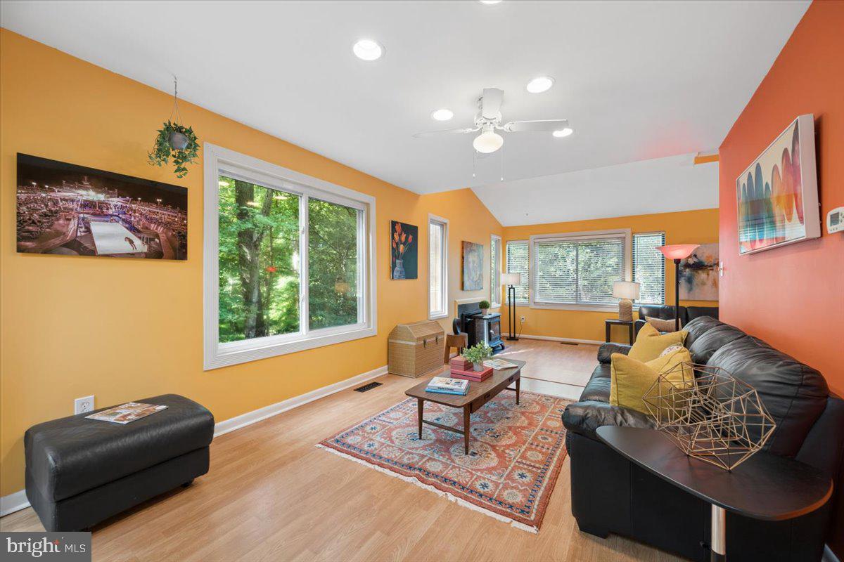 14701 Fireside Dr Property Photo 29