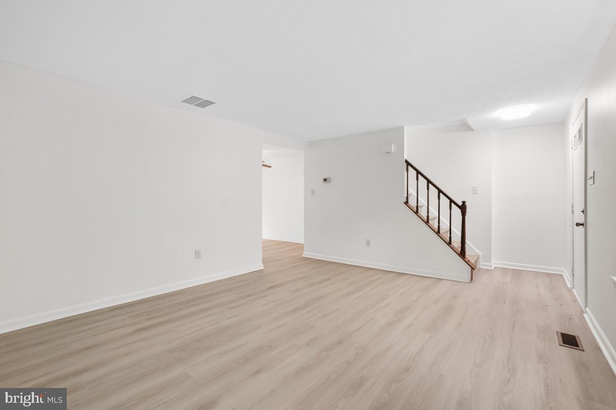10214 Millstream Dr Property Photo 4