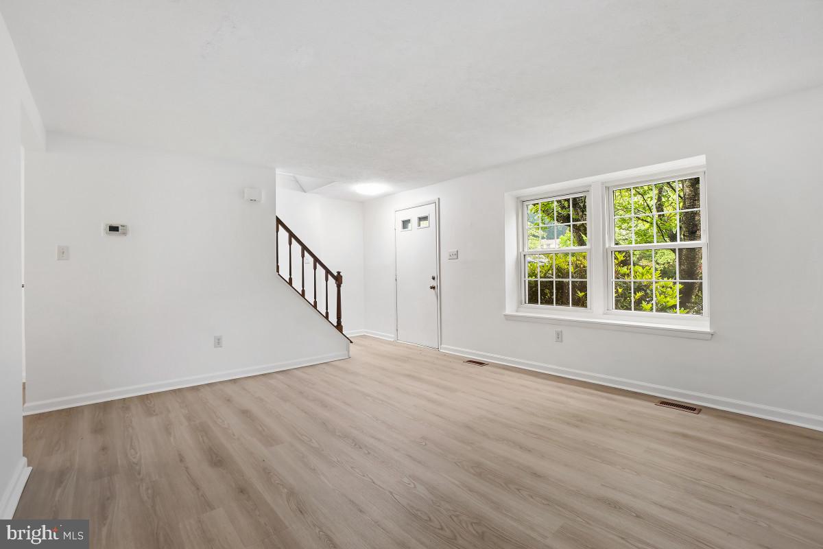 10214 Millstream Dr Property Photo 5