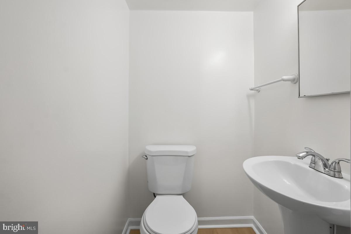 10214 Millstream Dr Property Photo 6