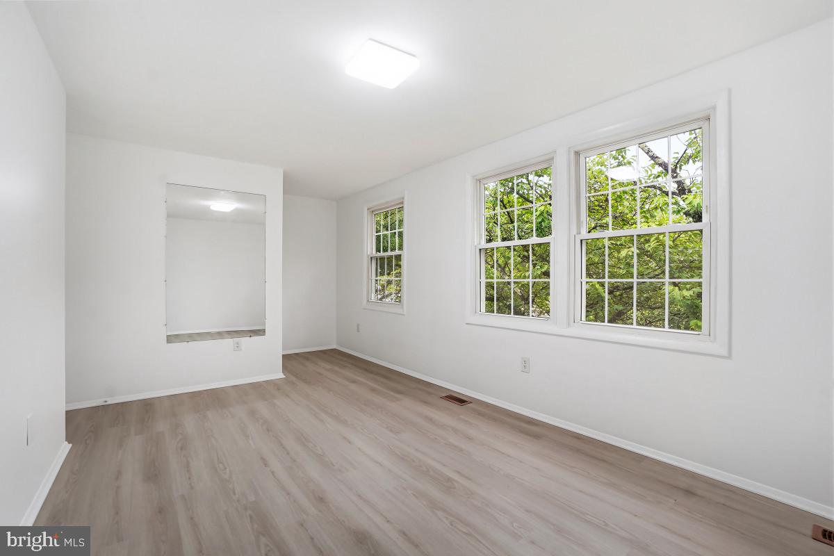 10214 Millstream Dr Property Photo 12