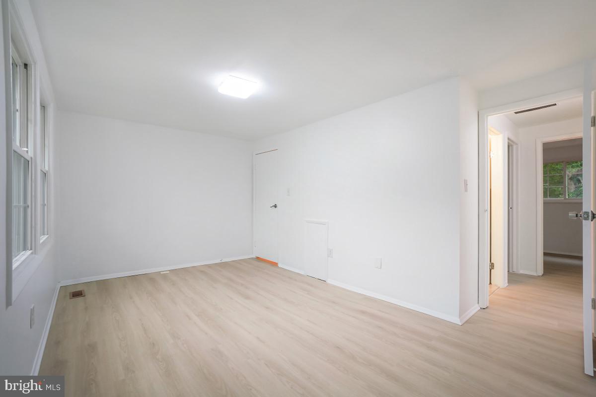 10214 Millstream Dr Property Photo 13