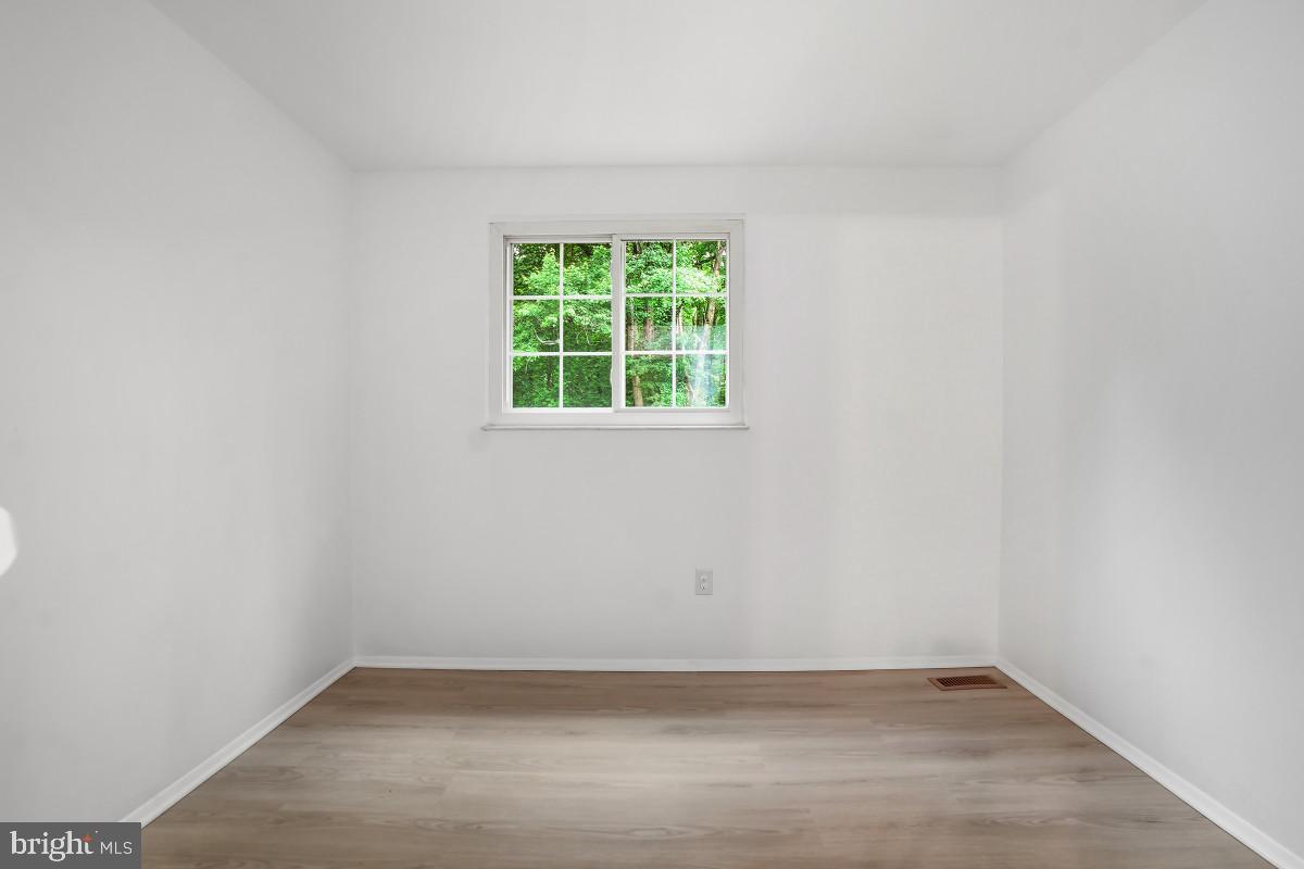 10214 Millstream Dr Property Photo 17